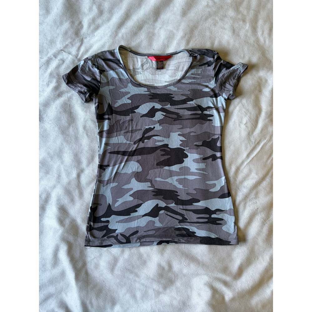 Hot Kiss Camo Print Scoop Neck Short Sleeve Tee Grey Black SJT3760 Womens Size M